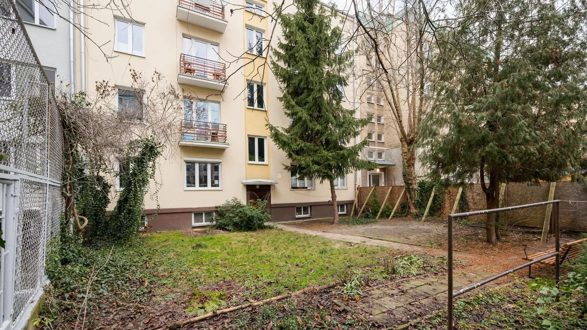 Metro Raclawicka Charming Apartment Warsaw
